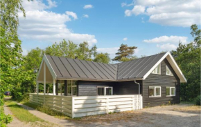 3 Bedroom Cozy Home In Grenaa in Grenå